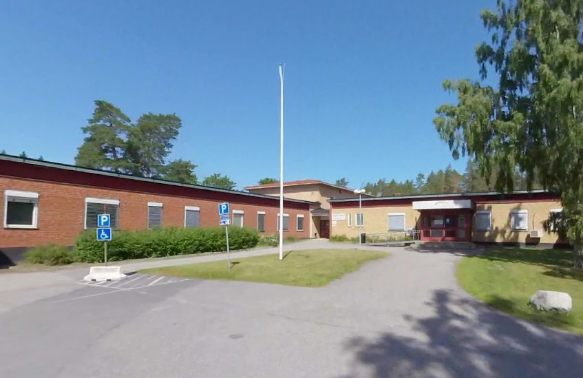 Man fritogs från Migrationsverkets förvar