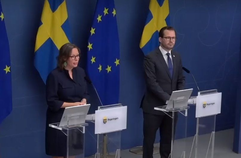 Skärpta krav för anhöriginvandring