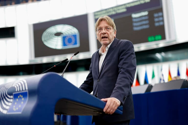Kritiken: EU blir en "kommunistisk superstat" – "Dystopiskt"