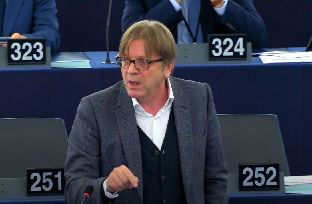 Ökänd EU-federalist förhandlar fram nytt fördrag – Avskaffade veton och kontroll över folkhälsa och skogsindustri